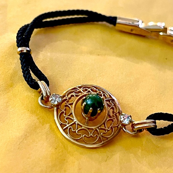 Vintage AMCO Bracelet. Surrounded by Cabochon and two sparkling rhinestones. - Picture 5 of 9